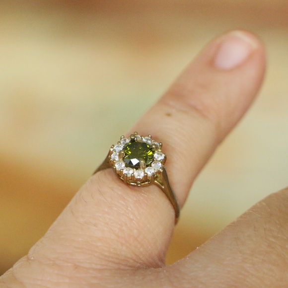 925 Sterling Silver Topaz Ring Size 6 - Picture 5 of 5